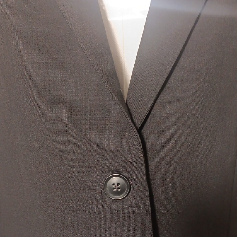 Banana Republic Classic-Fit Machine-Washable Italian Wool Blend Blazer In Black - Picture 7 of 14